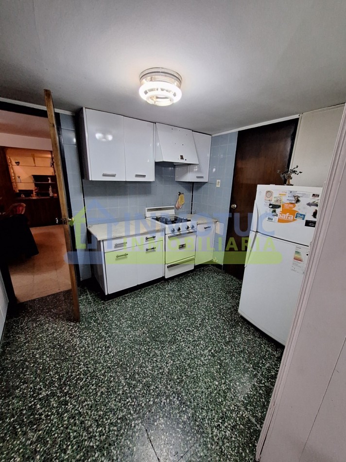CASA EN VENTA GRAL. PAZ AL 600 - BARRIO SUR - 3 BAÑOS 4 DORMITORIOS COCHERA FONDO Y GRAN POTENCIAL DE AMPLIACION 