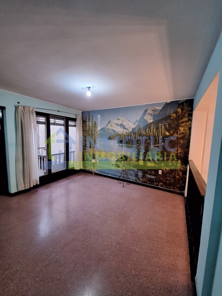 CASA EN VENTA GRAL. PAZ AL 600 - BARRIO SUR - 3 BAÑOS 4 DORMITORIOS COCHERA FONDO Y GRAN POTENCIAL DE AMPLIACION 