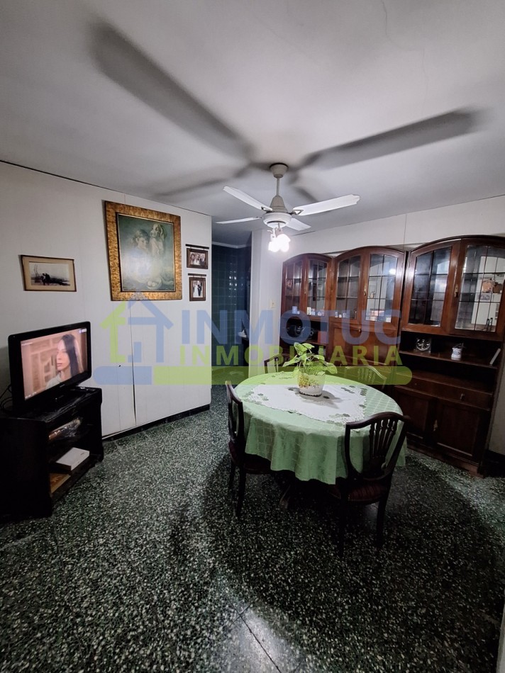 CASA EN VENTA GRAL. PAZ AL 600 - BARRIO SUR - 3 BAÑOS 4 DORMITORIOS COCHERA FONDO Y GRAN POTENCIAL DE AMPLIACION 