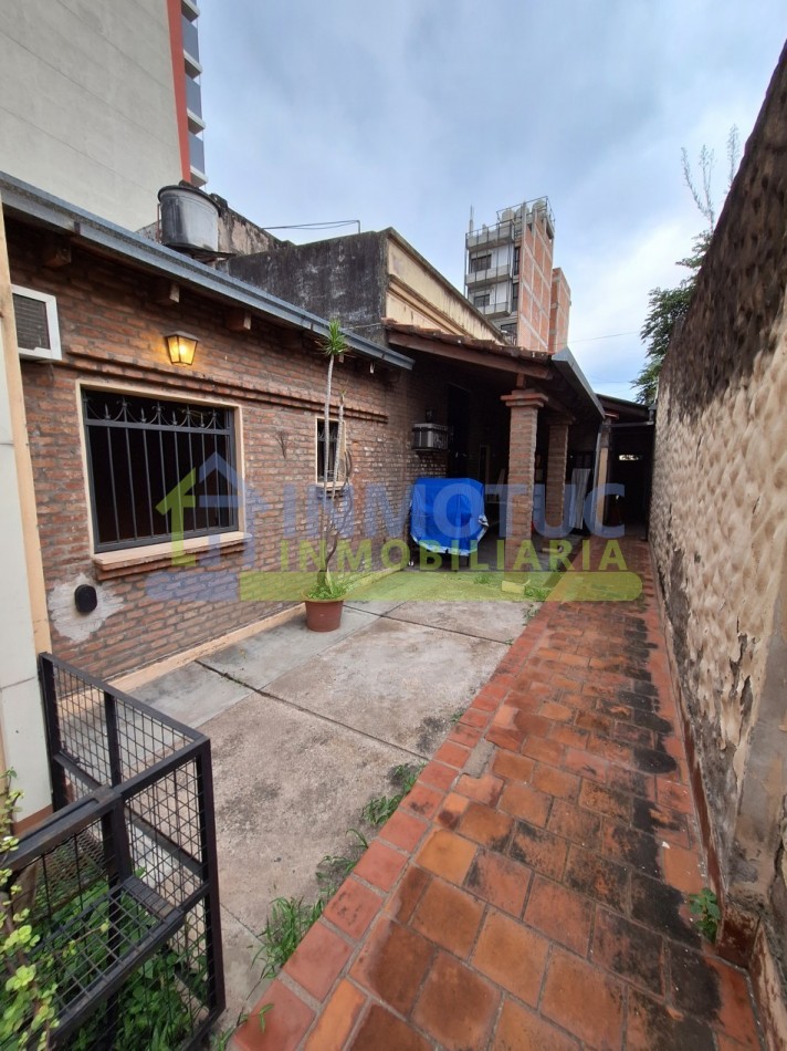 CASA EN VENTA EN BARRIO SUR LAVALLE AL 1200 
