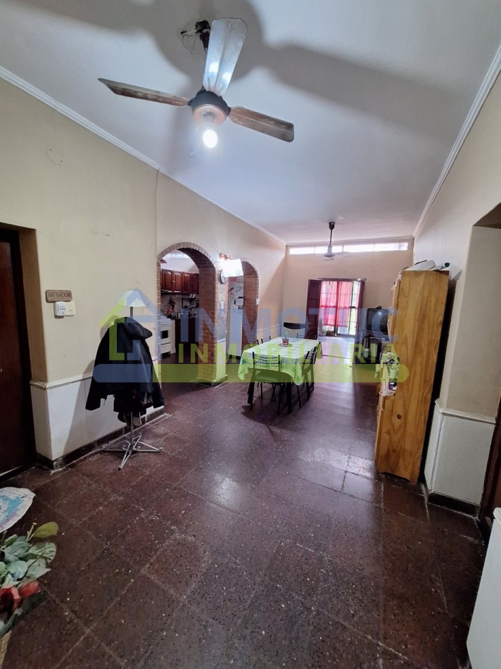 Casa - Corrientes al 2700 - 4 Dorm. - 3 Baños - Sup. Construida 291 m²