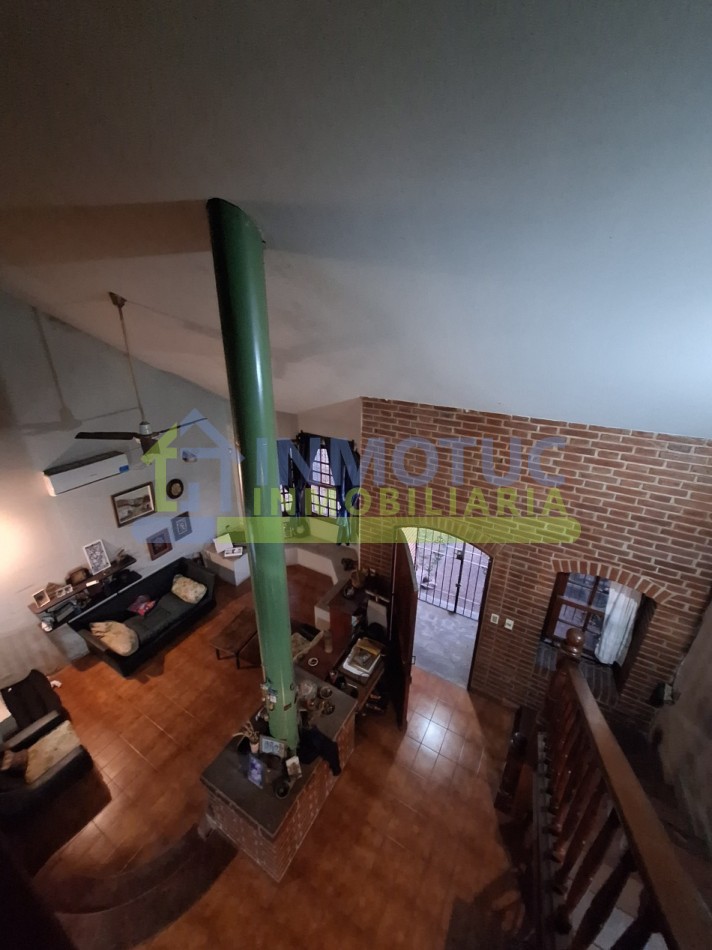 CASA ISABEL LA CATOLICA 1200  - 4 DORM 2 BAÑOS FONDO