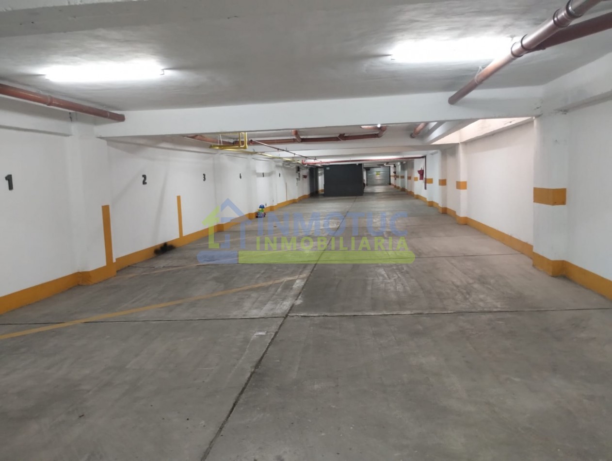 VENTA DE COCHERA- AYACUCHO AL 300