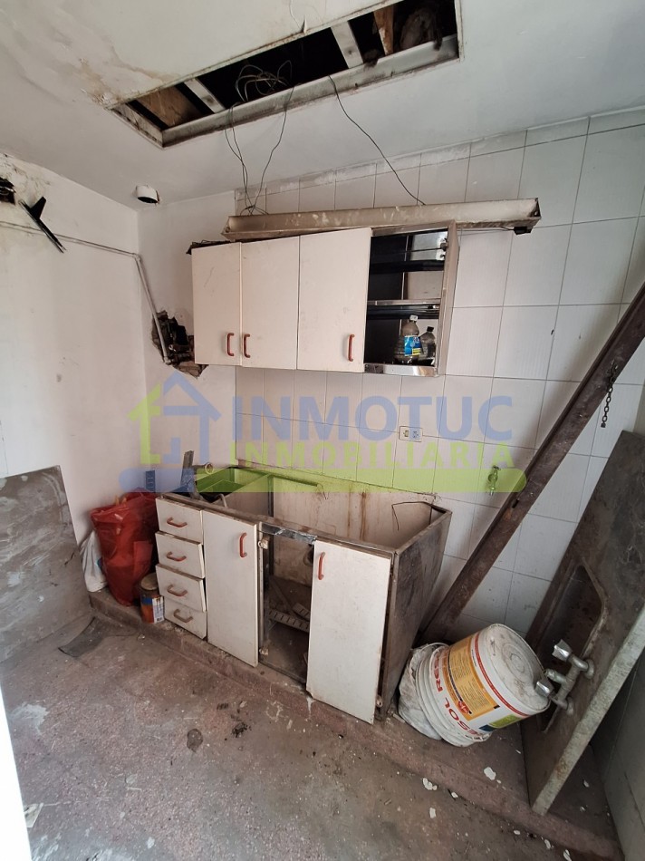 CENTRO MEDICO EN VENTA PARA INVERSIONISTAS - BARRIO SUR (ALT. 24 DE SEPTIEMBRE 1000)