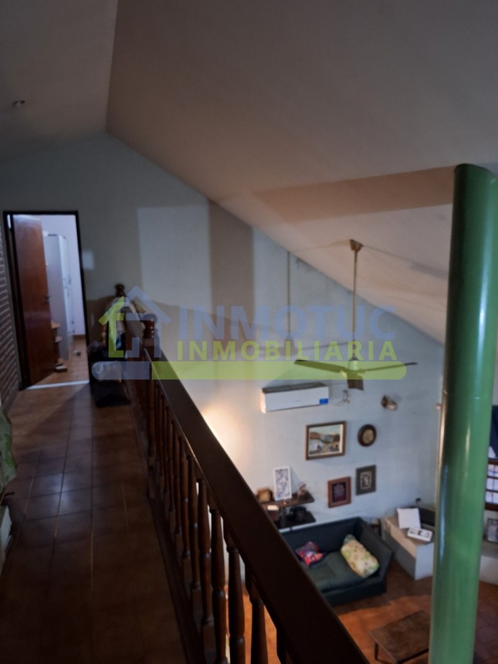 CASA ISABEL LA CATOLICA 1200  - 4 DORM 2 BAÑOS FONDO