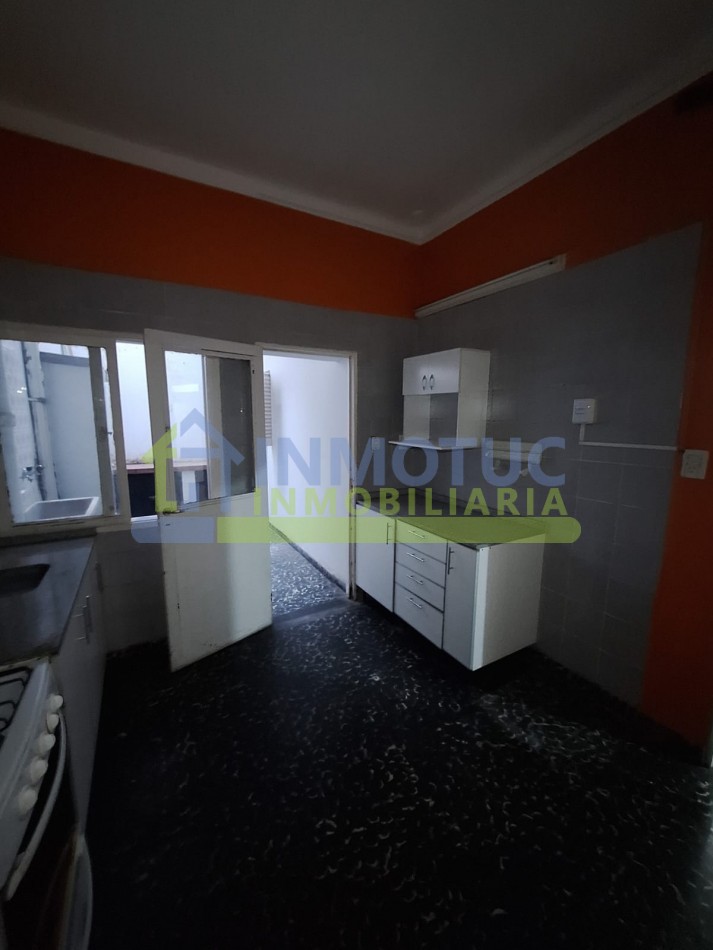 LOCAL COMERCIAL + DEPARTAMENTO PB SANTIAGO AL 900 APTO CREDITO