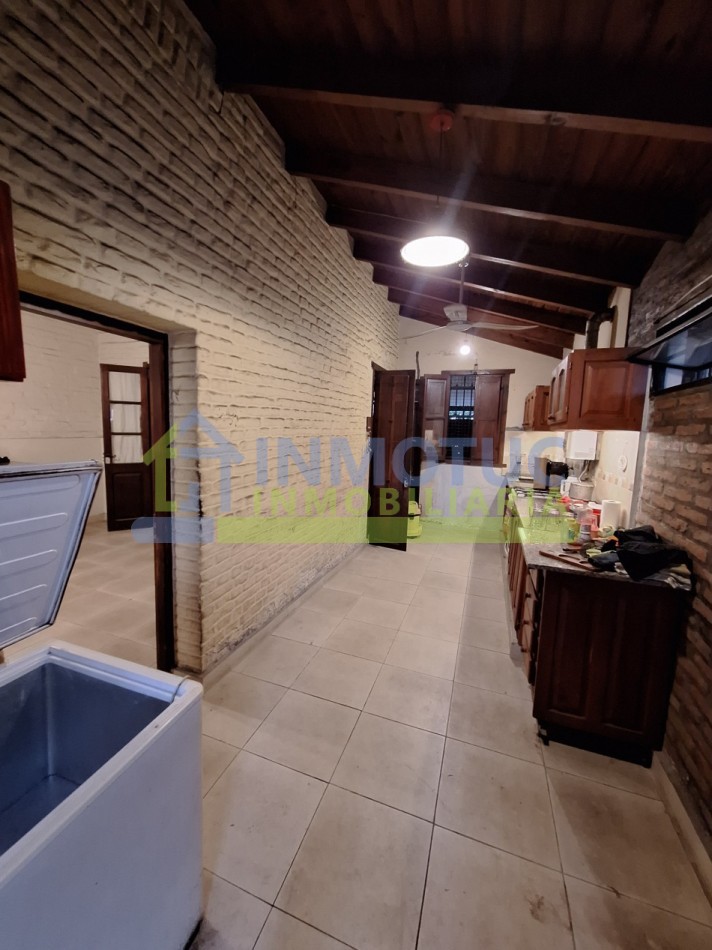 CASA EN VENTA EN BARRIO SUR LAVALLE AL 1200 