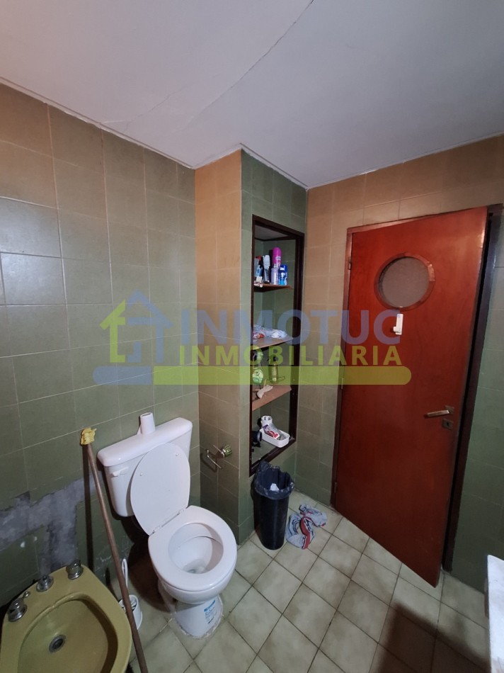 CASA ISABEL LA CATOLICA 1200  - 4 DORM 2 BAÑOS FONDO