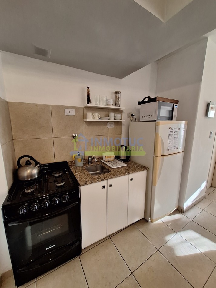MONOAMBIENTE AV. NICOLAS AVELLANEDA 400 AMOBLADO CON BALCON - EN VENTA  