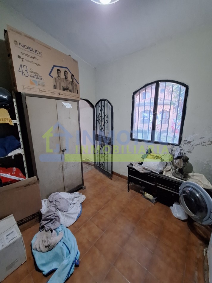 CASA ISABEL LA CATOLICA 1200  - 4 DORM 2 BAÑOS FONDO