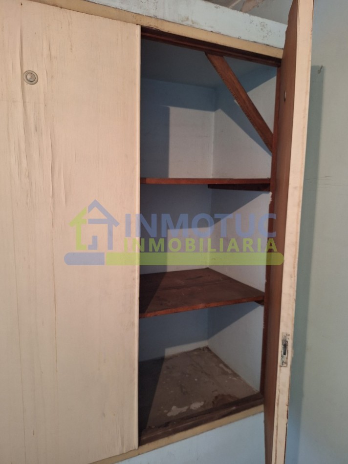 CASA EN VENTA GRAL. PAZ AL 600 - BARRIO SUR - 3 BAÑOS 4 DORMITORIOS COCHERA FONDO Y GRAN POTENCIAL DE AMPLIACION 