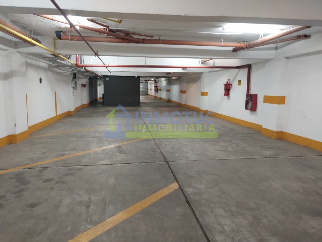VENTA DE COCHERA- AYACUCHO AL 300