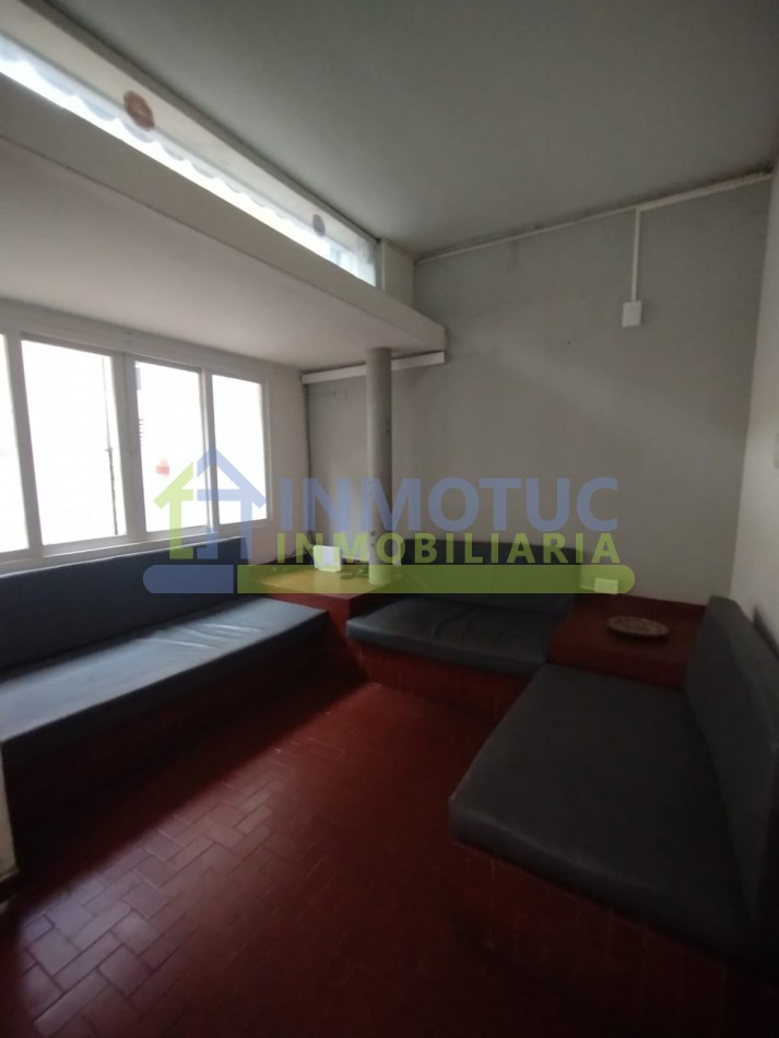 LOCAL COMERCIAL + DEPARTAMENTO PB SANTIAGO AL 900 APTO CREDITO