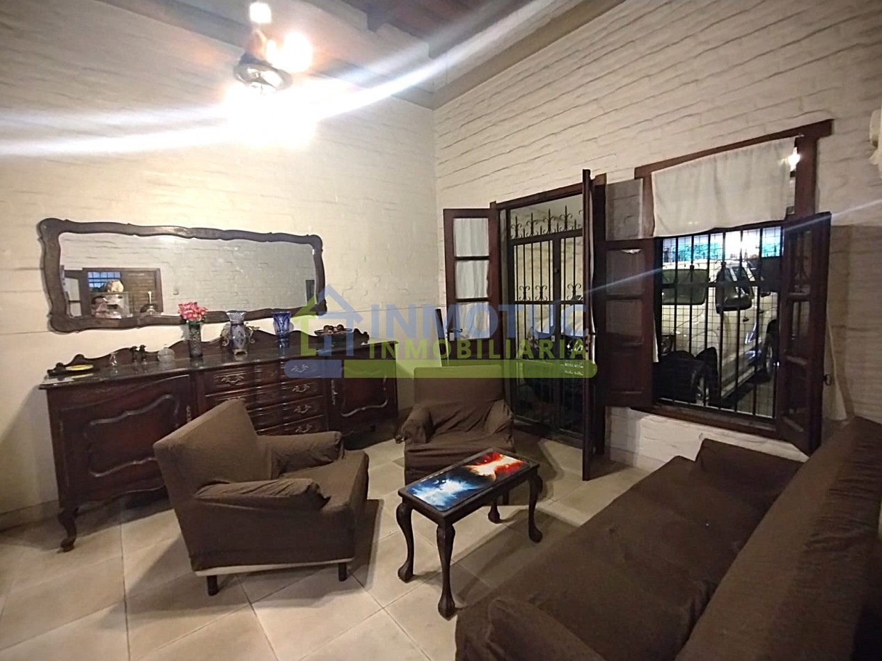 CASA EN VENTA EN BARRIO SUR LAVALLE AL 1200 