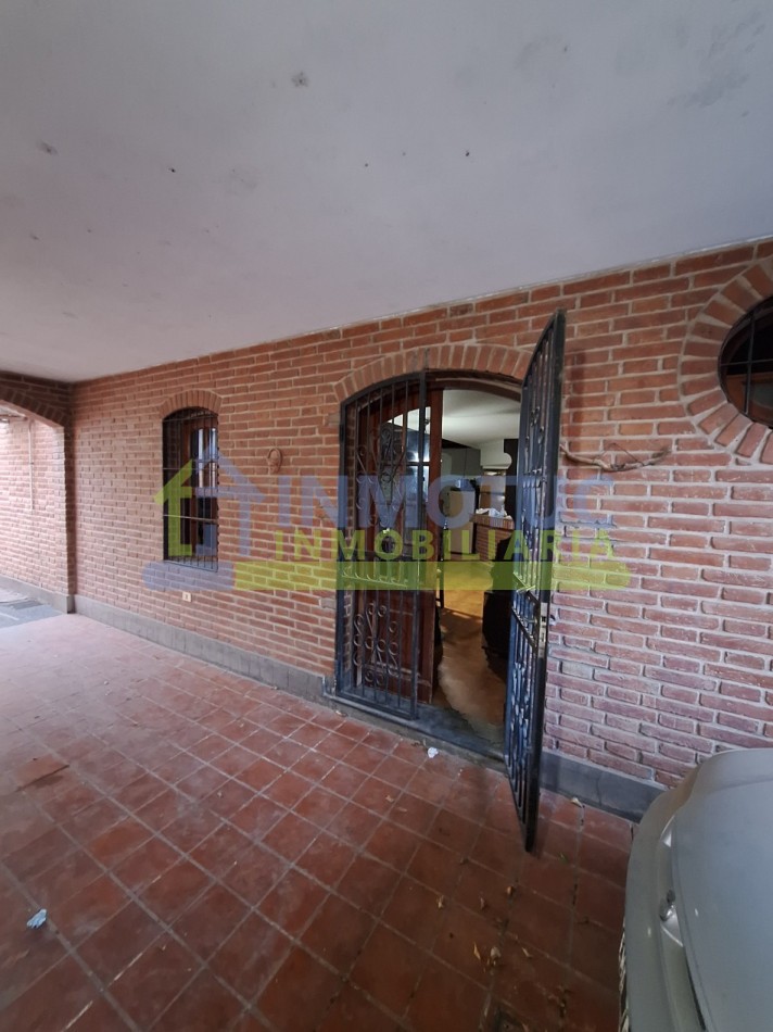 CASA ISABEL LA CATOLICA 1200  - 4 DORM 2 BAÑOS FONDO