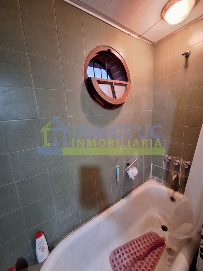 CASA ISABEL LA CATOLICA 1200  - 4 DORM 2 BAÑOS FONDO