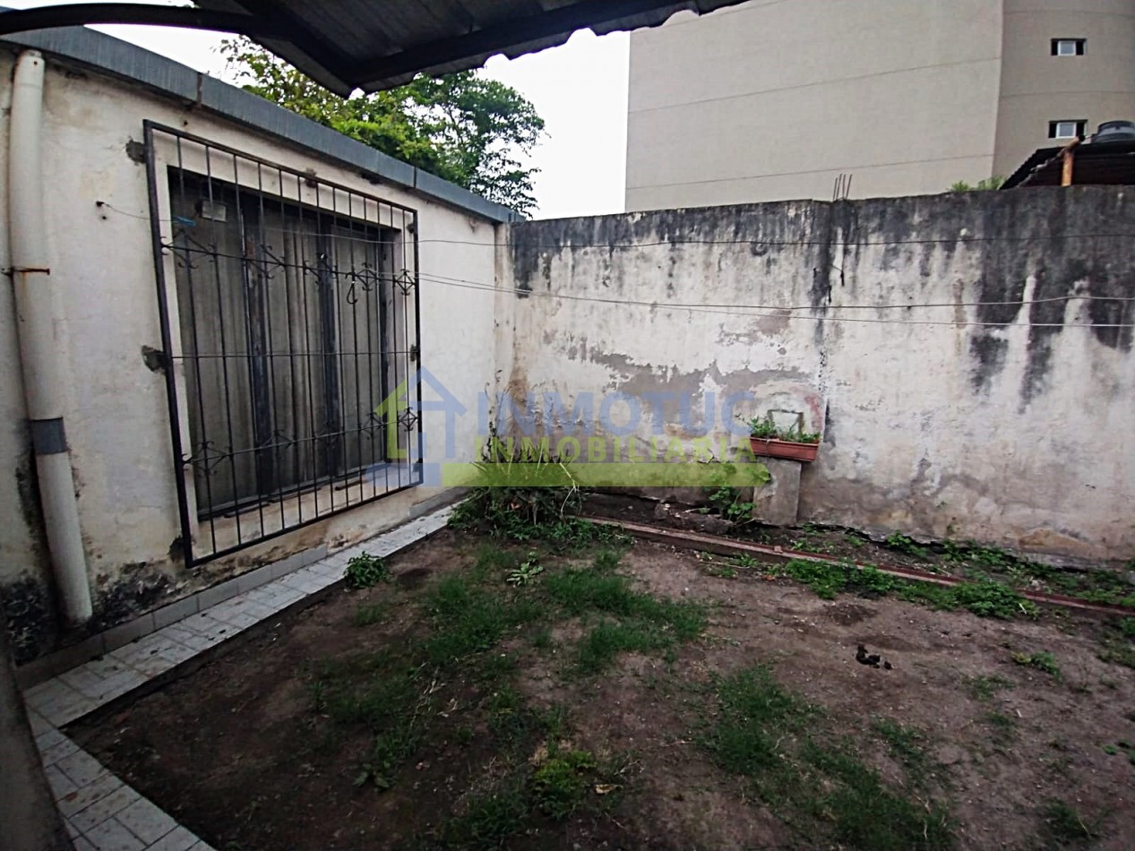 CASA EN VENTA EN BARRIO SUR LAVALLE AL 1200 