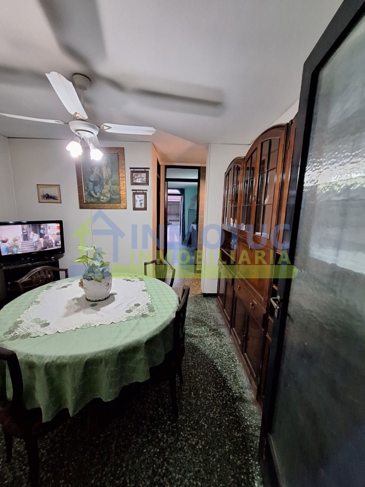 CASA EN VENTA GRAL. PAZ AL 600 - BARRIO SUR - 3 BAÑOS 4 DORMITORIOS COCHERA FONDO Y GRAN POTENCIAL DE AMPLIACION 
