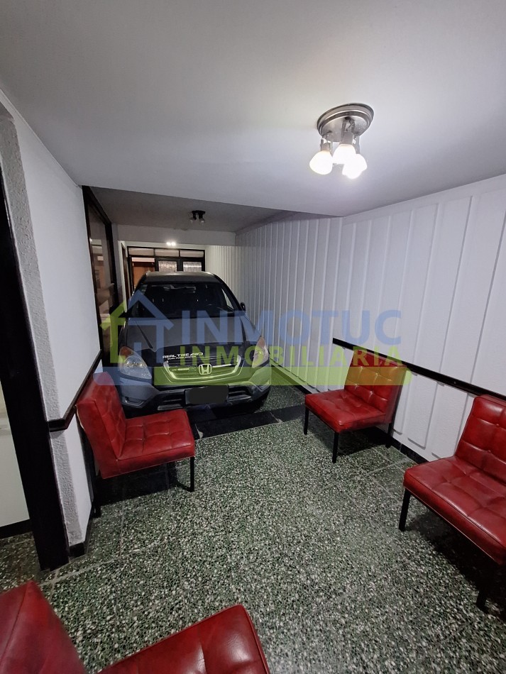 CASA EN VENTA GRAL. PAZ AL 600 - BARRIO SUR - 3 BAÑOS 4 DORMITORIOS COCHERA FONDO Y GRAN POTENCIAL DE AMPLIACION 