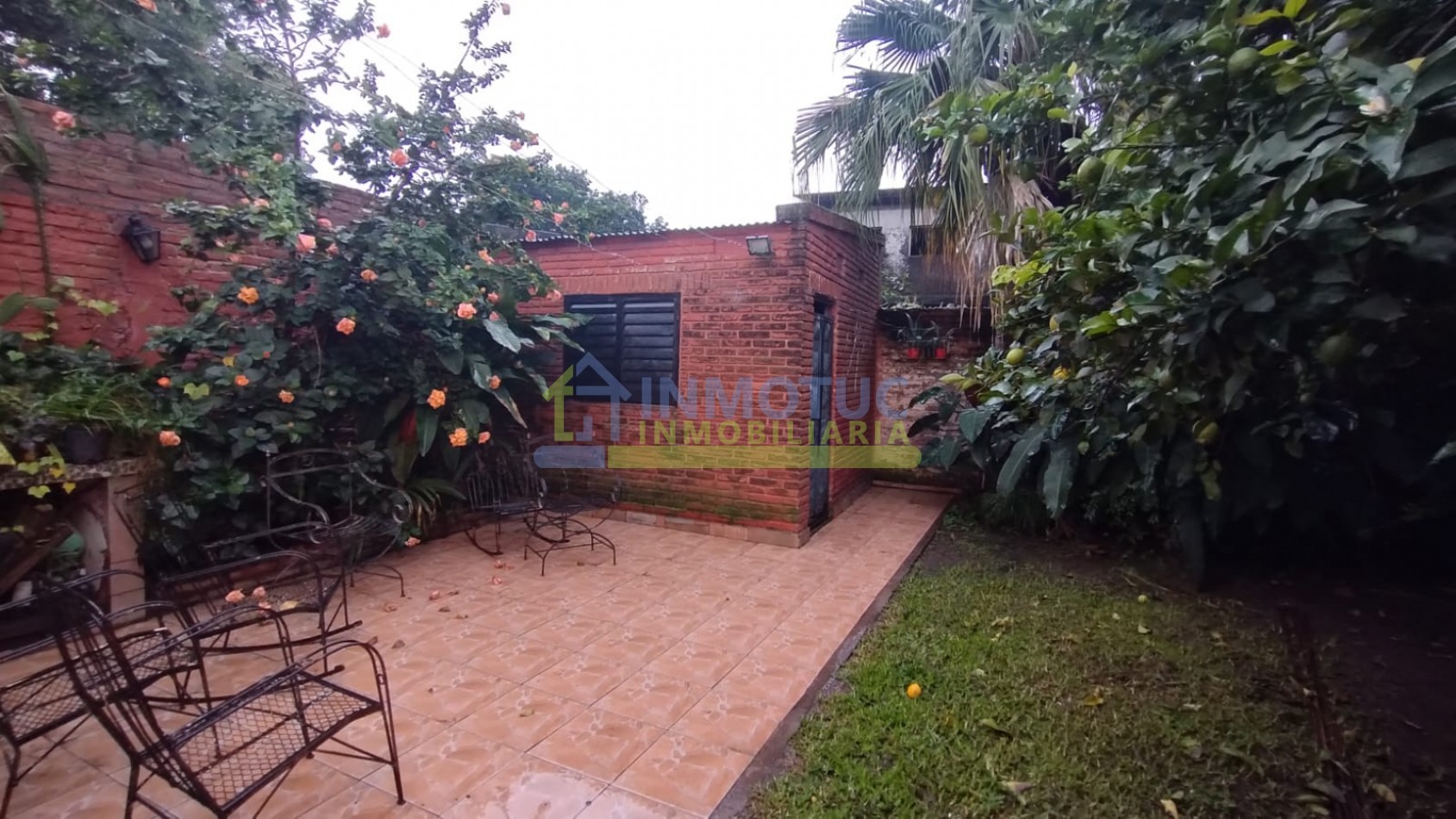 CASA 4 DORM. VILLA CARMELA - BARRIO ISLAS MALVINAS