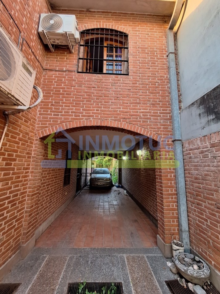 CASA ISABEL LA CATOLICA 1200  - 4 DORM 2 BAÑOS FONDO