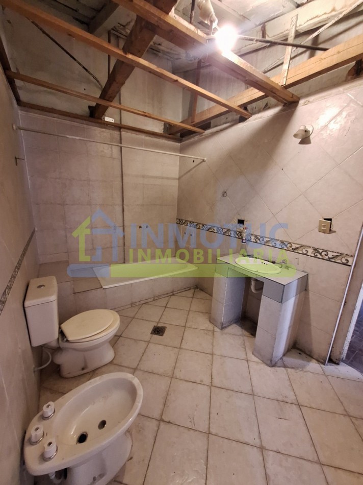 VENTA O ALQUILER CASA 4 DORM - BARRIO SUR - LAS HERAS AL 200