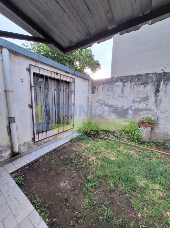 CASA EN VENTA EN BARRIO SUR LAVALLE AL 1200 