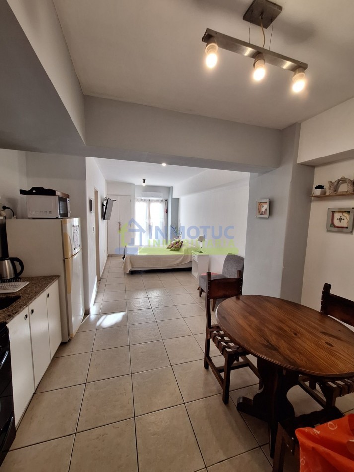 MONOAMBIENTE AV. NICOLAS AVELLANEDA 400 AMOBLADO CON BALCON - EN VENTA  