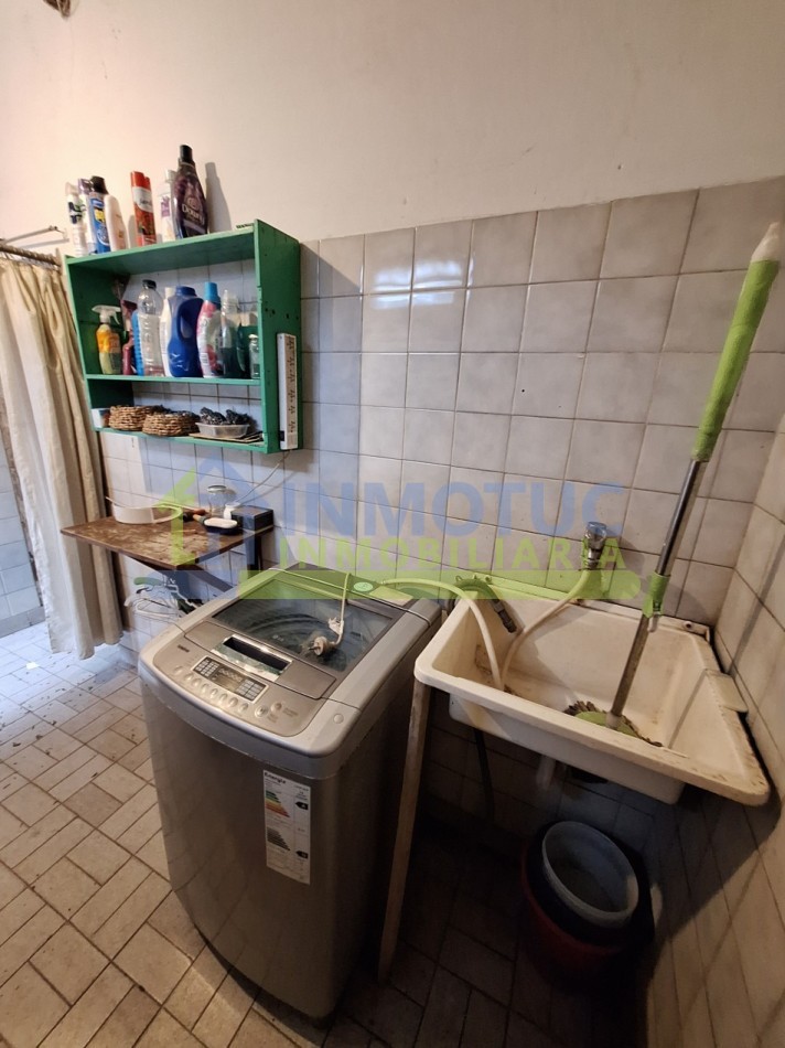 CASA EN VENTA EN BARRIO SUR LAVALLE AL 1200 