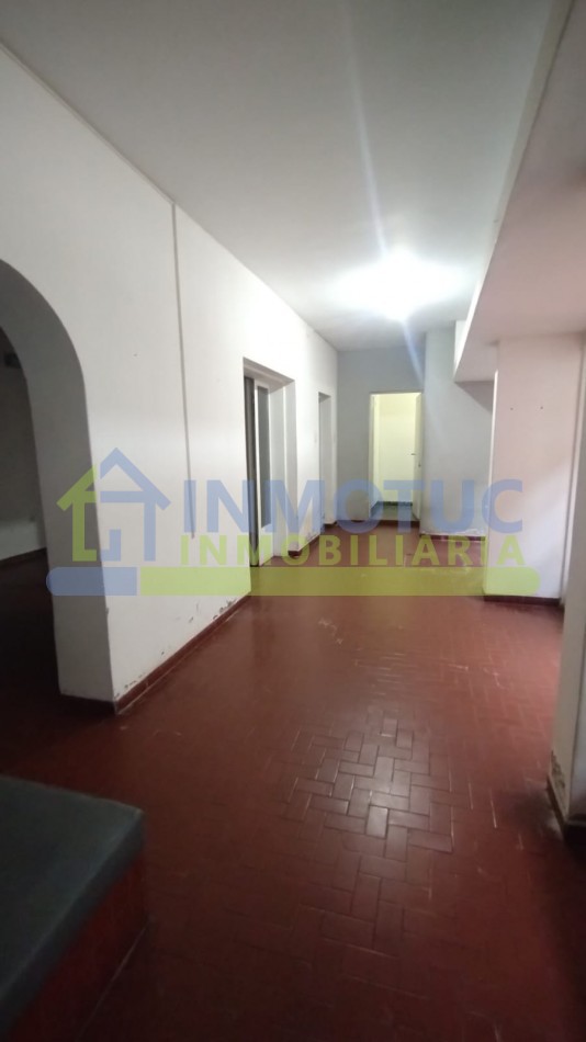 LOCAL COMERCIAL + DEPARTAMENTO PB SANTIAGO AL 900 APTO CREDITO