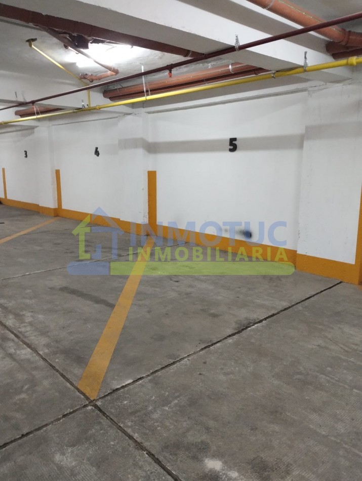 VENTA DE COCHERA- AYACUCHO AL 300