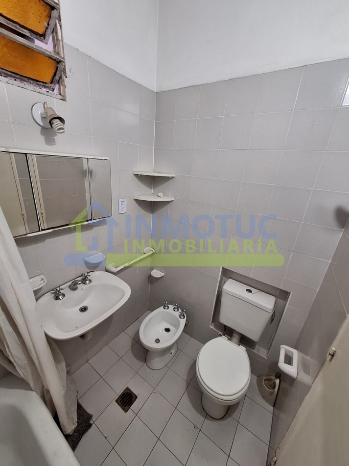 LOCAL COMERCIAL + DEPARTAMENTO PB SANTIAGO AL 900 APTO CREDITO