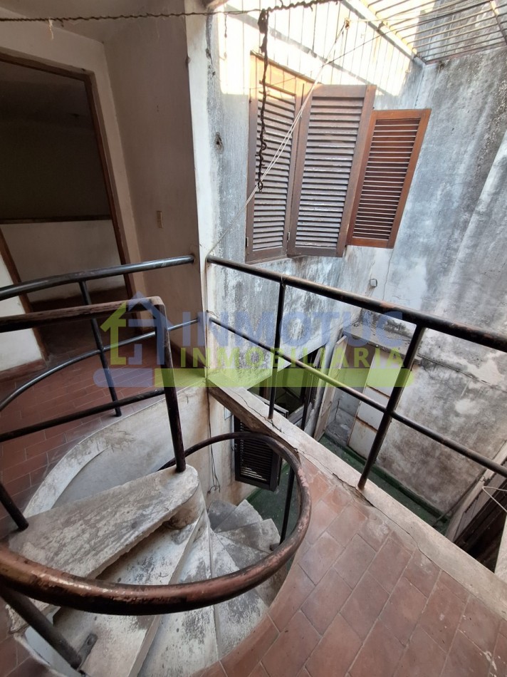 VENTA O ALQUILER CASA 4 DORM - BARRIO SUR - LAS HERAS AL 200