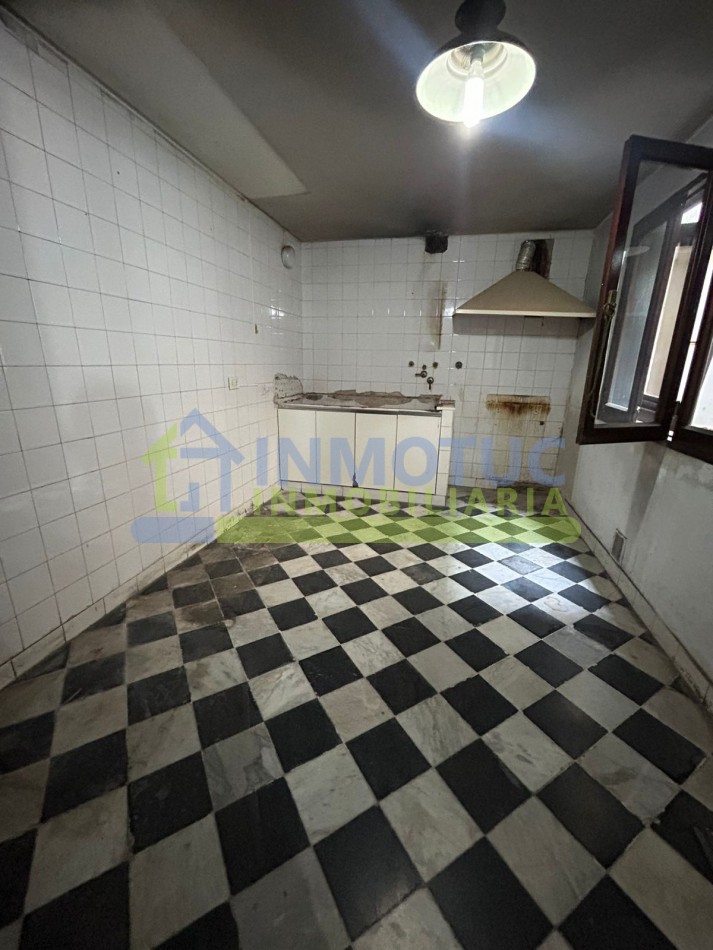 VENTA O ALQUILER CASA 4 DORM - BARRIO SUR - LAS HERAS AL 200