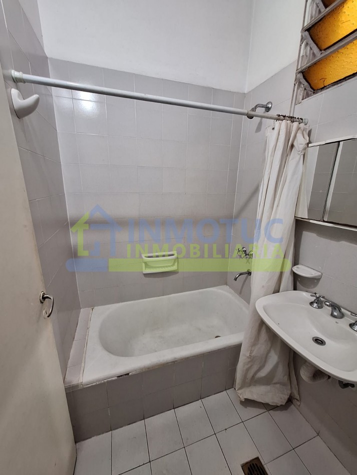 LOCAL COMERCIAL + DEPARTAMENTO PB SANTIAGO AL 900 APTO CREDITO