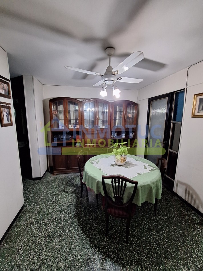 CASA EN VENTA GRAL. PAZ AL 600 - BARRIO SUR - 3 BAÑOS 4 DORMITORIOS COCHERA FONDO Y GRAN POTENCIAL DE AMPLIACION 