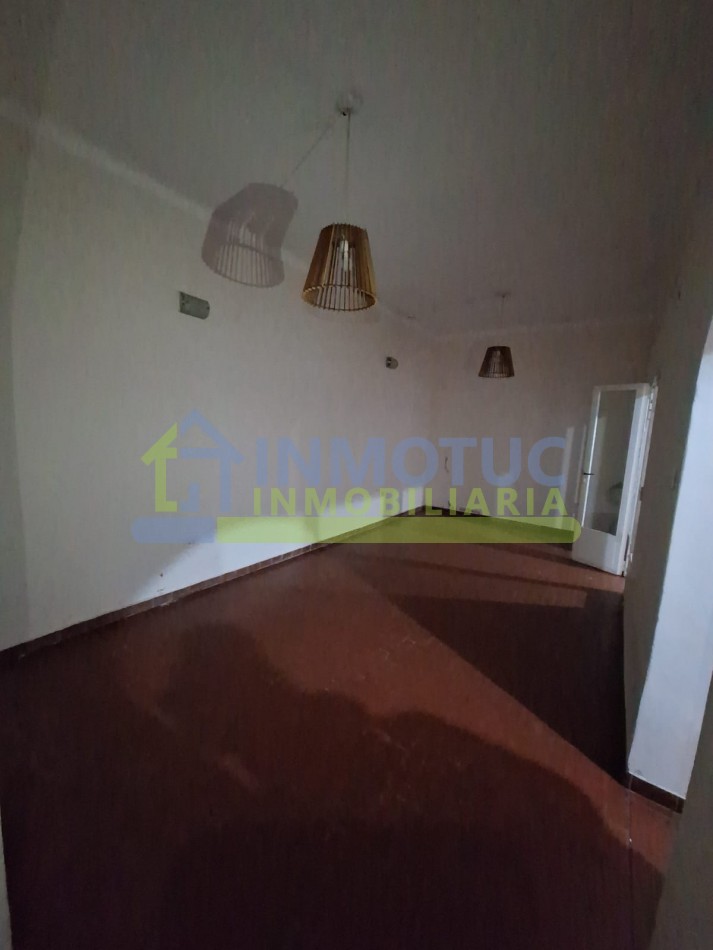 LOCAL COMERCIAL + DEPARTAMENTO PB SANTIAGO AL 900 APTO CREDITO