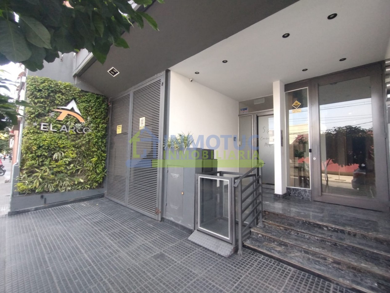 VENTA DE COCHERA- AYACUCHO AL 300