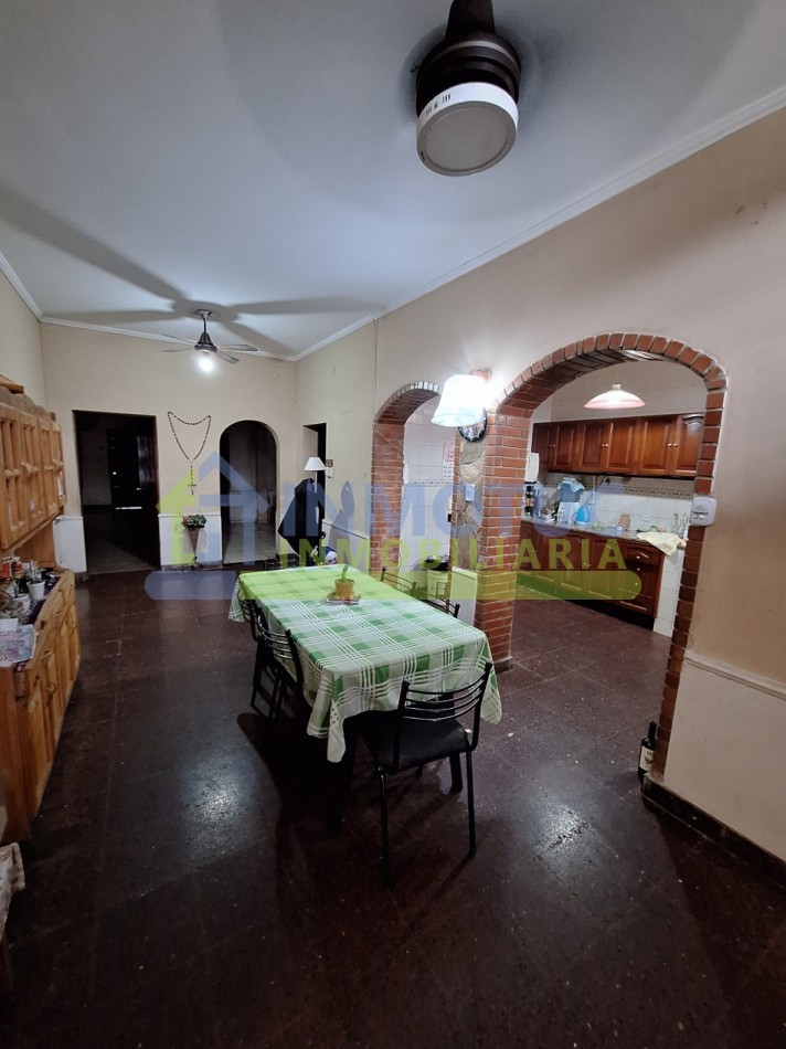Casa - Corrientes al 2700 - 4 Dorm. - 3 Baños - Sup. Construida 291 m²
