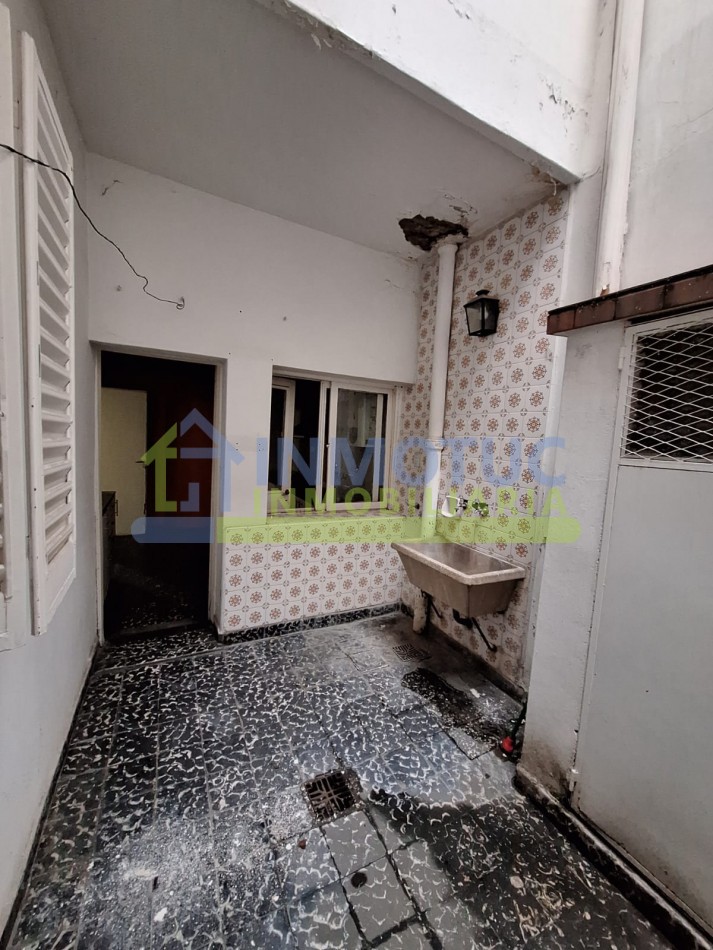 LOCAL COMERCIAL + DEPARTAMENTO PB SANTIAGO AL 900 APTO CREDITO