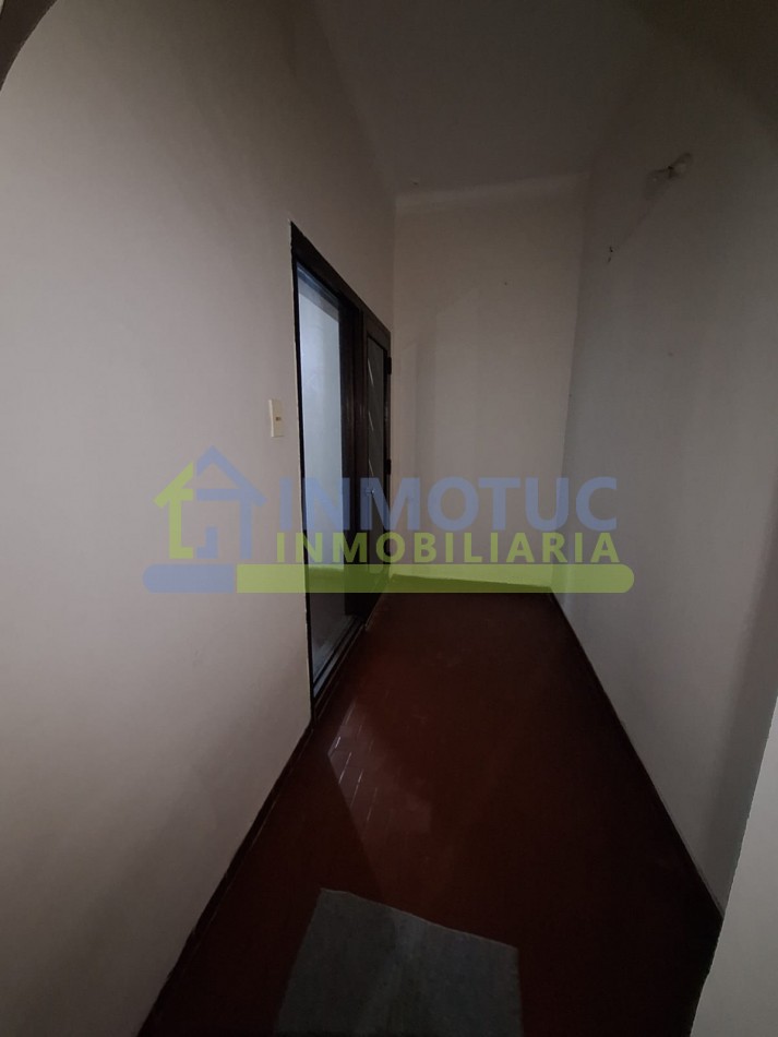 LOCAL COMERCIAL + DEPARTAMENTO PB SANTIAGO AL 900 APTO CREDITO