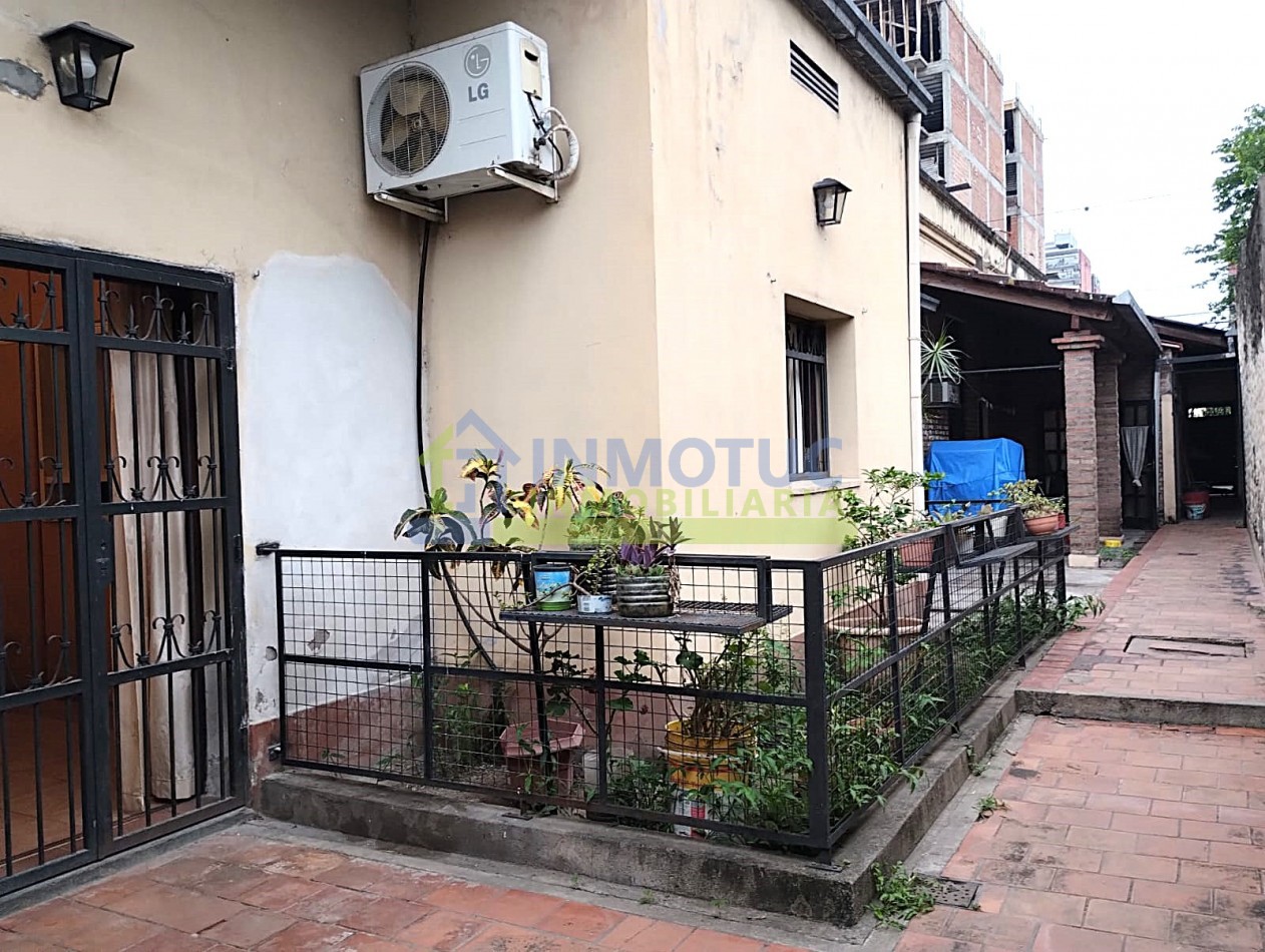 CASA EN VENTA EN BARRIO SUR LAVALLE AL 1200 