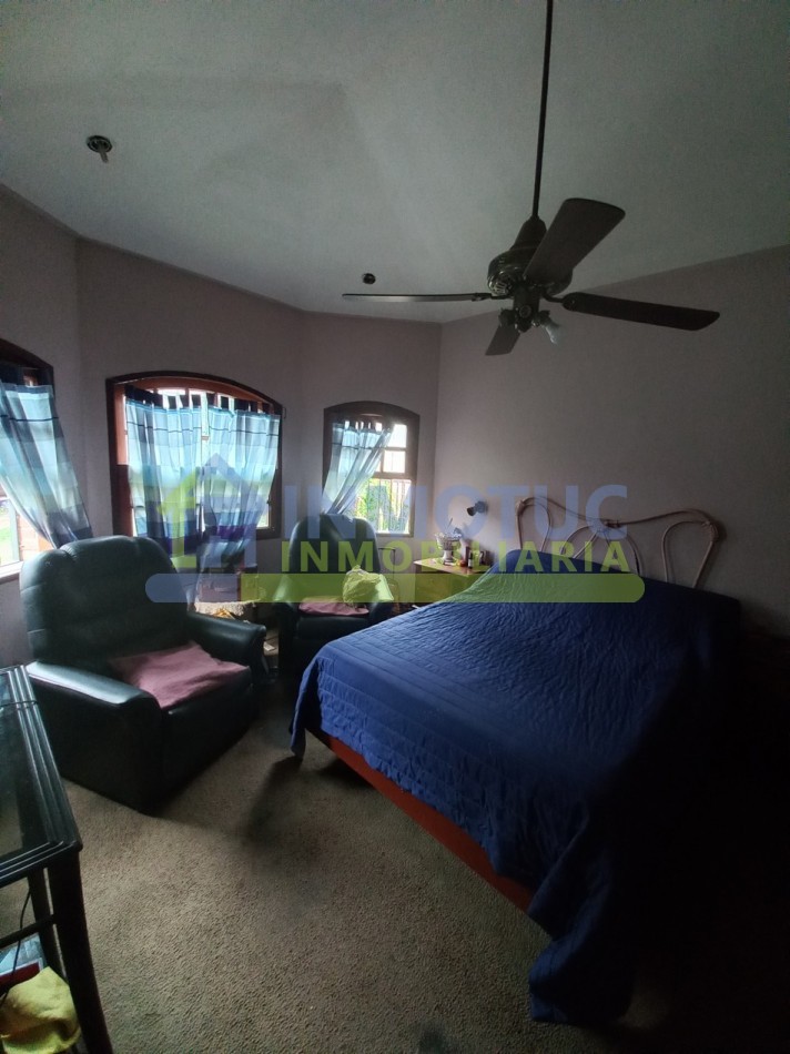 CASA ISABEL LA CATOLICA 1200  - 4 DORM 2 BAÑOS FONDO