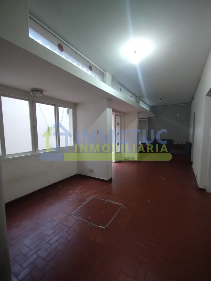 LOCAL COMERCIAL + DEPARTAMENTO PB SANTIAGO AL 900 APTO CREDITO