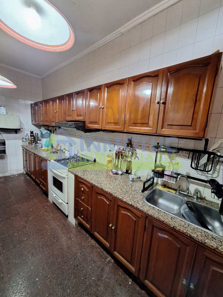 Casa - Corrientes al 2700 - 4 Dorm. - 3 Baños - Sup. Construida 291 m²
