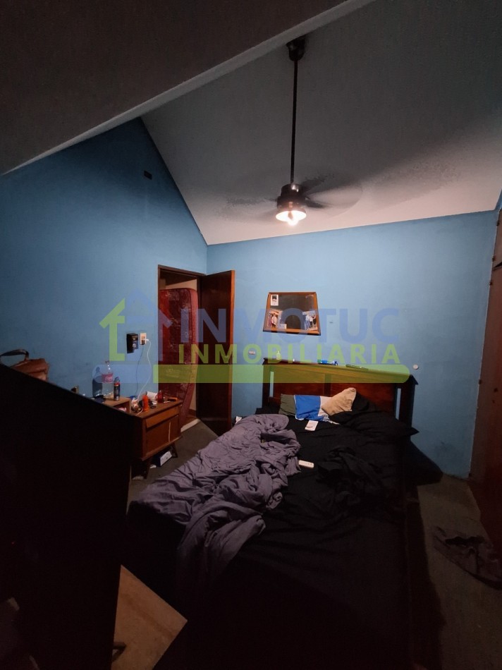 CASA ISABEL LA CATOLICA 1200  - 4 DORM 2 BAÑOS FONDO