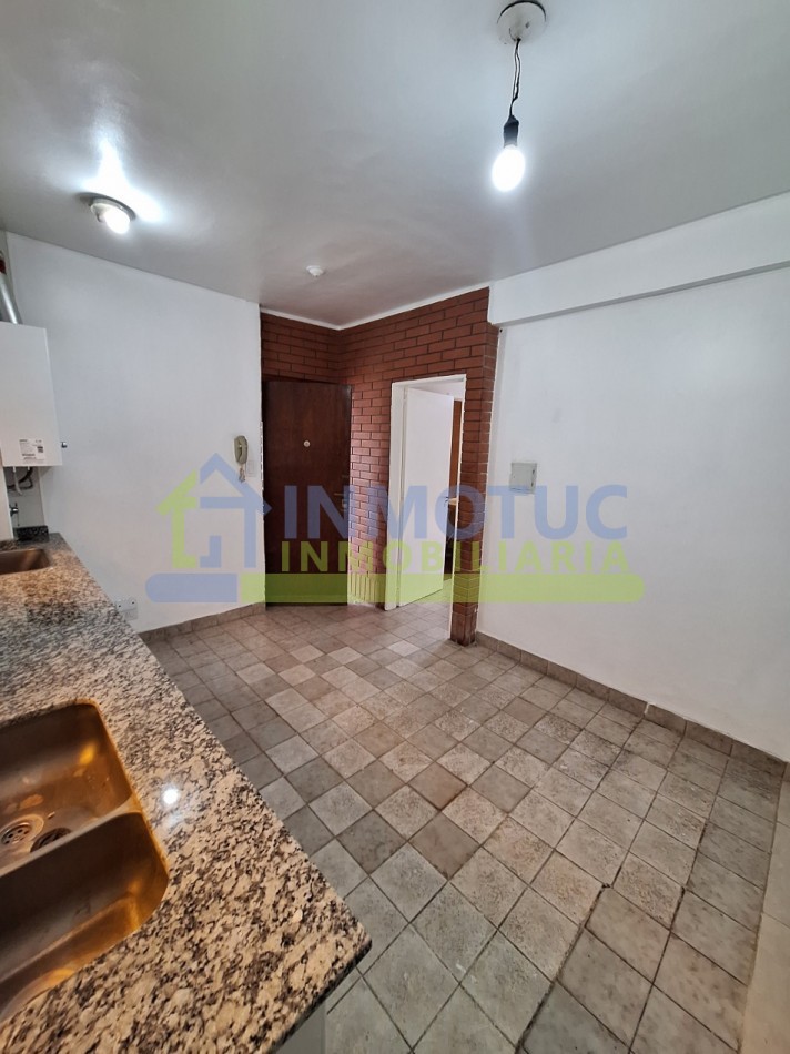 DPTO. Paso de Los Andes al 700 - 3 Dorm. - 2 Baños - Sup. Propia 82 m² + cochera