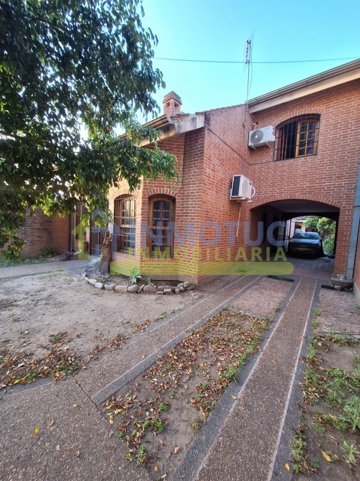 CASA ISABEL LA CATOLICA 1200  - 4 DORM 2 BAÑOS FONDO