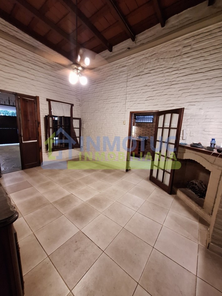 CASA EN VENTA EN BARRIO SUR LAVALLE AL 1200 