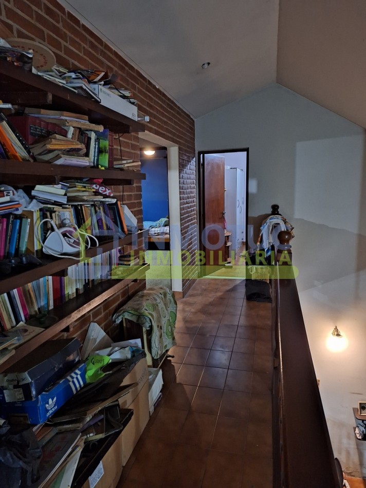 CASA ISABEL LA CATOLICA 1200  - 4 DORM 2 BAÑOS FONDO